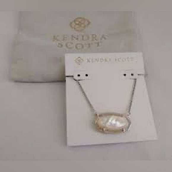 Kendra Scott Jewelry - NWT KENDRA SCOTT SILVER DELANEY NECKLACE IN IVORY MOTHER OF PEARL